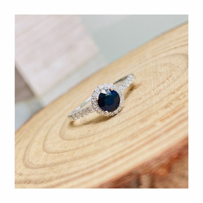 Anillo de compromiso | Elegancia y Brillo en Joyería Impegno