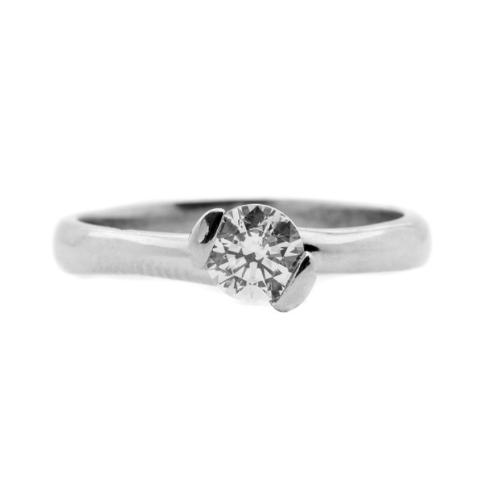 Anillo de compromiso | Elegancia y Brillo en Joyería Impegno