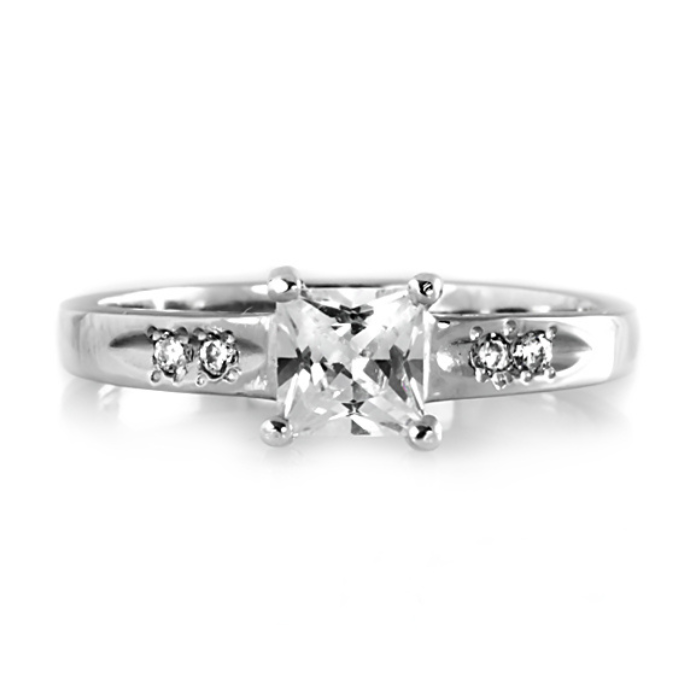 Anillo de compromiso | Elegancia y Brillo en Joyería Impegno