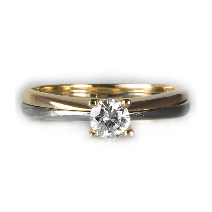 Anillo de compromiso | Elegancia y Brillo en Joyería Impegno