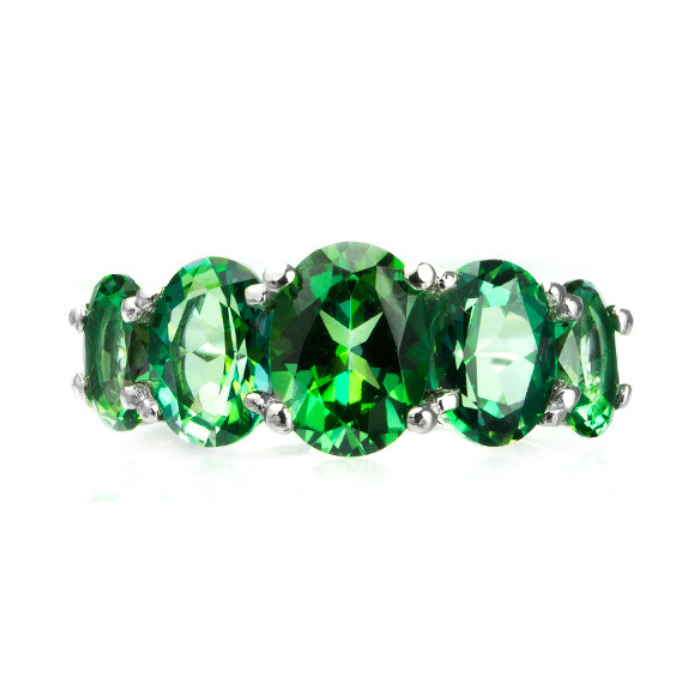 Anillo de compromiso | Elegancia y Brillo en Joyería Impegno