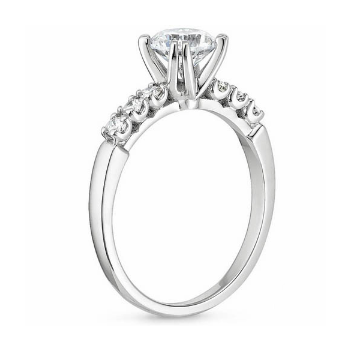 Anillo de compromiso | Elegancia y Brillo en Joyería Impegno