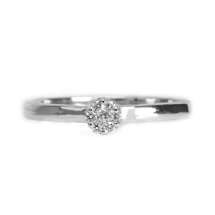 Anillo de compromiso | Elegancia y Brillo en Joyería Impegno