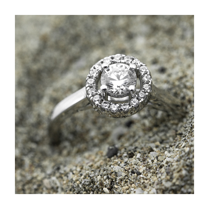 Anillo de compromiso | Elegancia y Brillo en Joyería Impegno