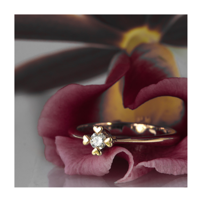Anillo de compromiso | Elegancia y Brillo en Joyería Impegno