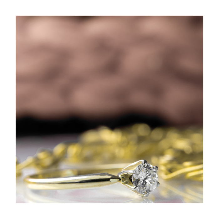 Anillo de compromiso | Elegancia y Brillo en Joyería Impegno