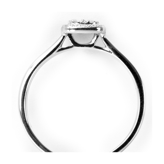Anillo de compromiso | Elegancia y Brillo en Joyería Impegno