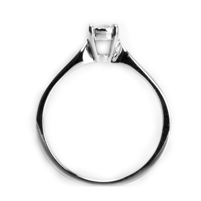 Anillo de compromiso | Elegancia y Brillo en Joyería Impegno