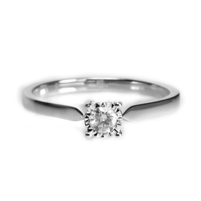 Anillo de compromiso | Elegancia y Brillo en Joyería Impegno