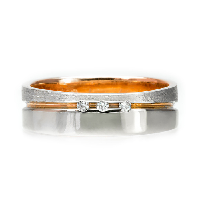 Anillo de Matrimonio | Elegancia y Brillo en Joyería Impegno