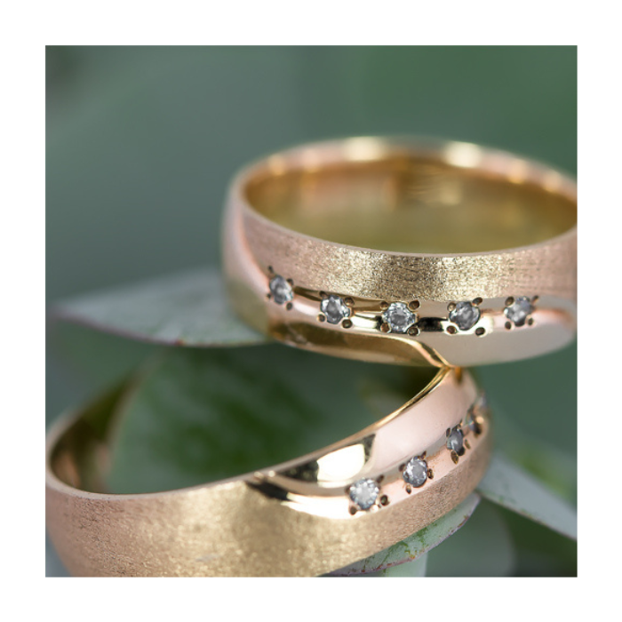Anillo de Matrimonio | Elegancia y Brillo en Joyería Impegno