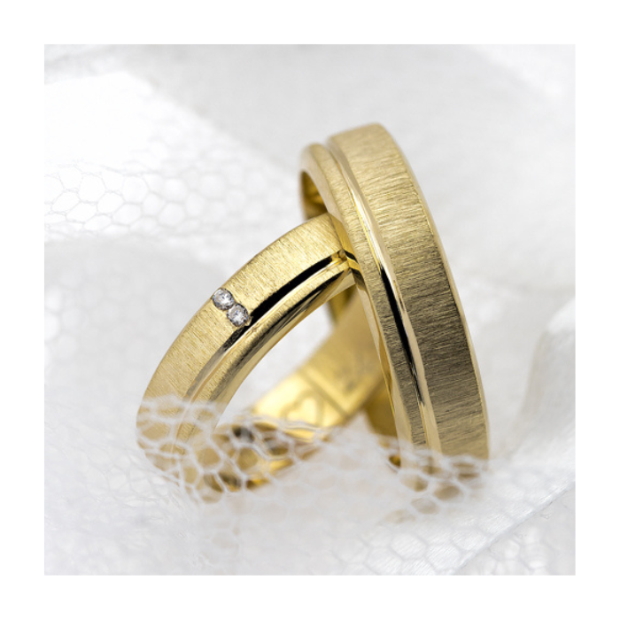 Anillo de Matrimonio | Elegancia y Brillo en Joyería Impegno