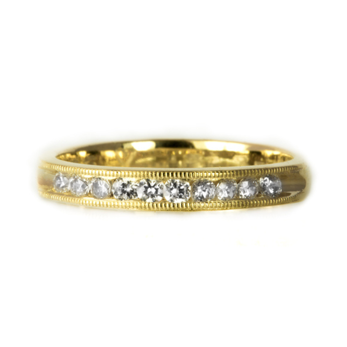 Anillo de Matrimonio | Elegancia y Brillo en Joyería Impegno