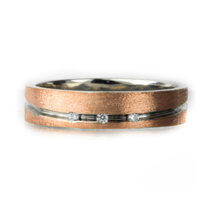 Anillo de Matrimonio | Elegancia y Brillo en Joyería Impegno