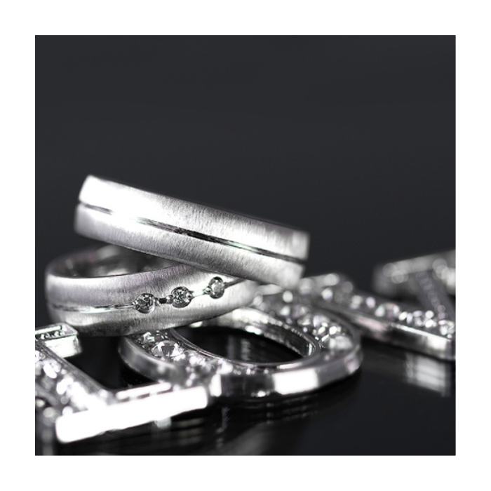 Anillo de Matrimonio | Elegancia y Brillo en Joyería Impegno