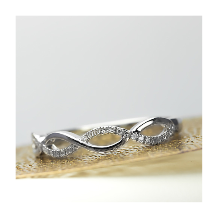 Anillo de Matrimonio | Elegancia y Brillo en Joyería Impegno
