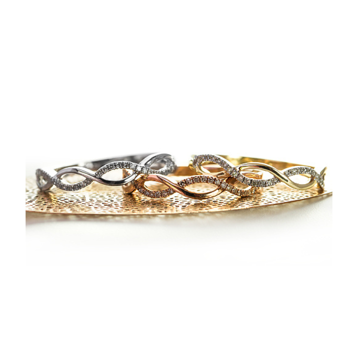 Anillo de Matrimonio | Elegancia y Brillo en Joyería Impegno